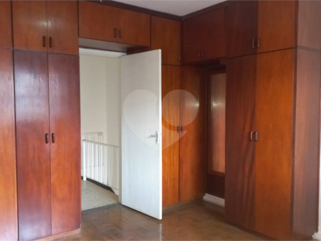 Sobrado à venda com 4 quartos, sendo 1 suíte,  em Vila Mazzei, São Paulo, SP