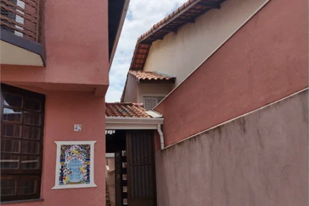 Sobrado à venda com 3 quartos, sendo 1 suíte, em Parque Ipê, São Paulo, SP