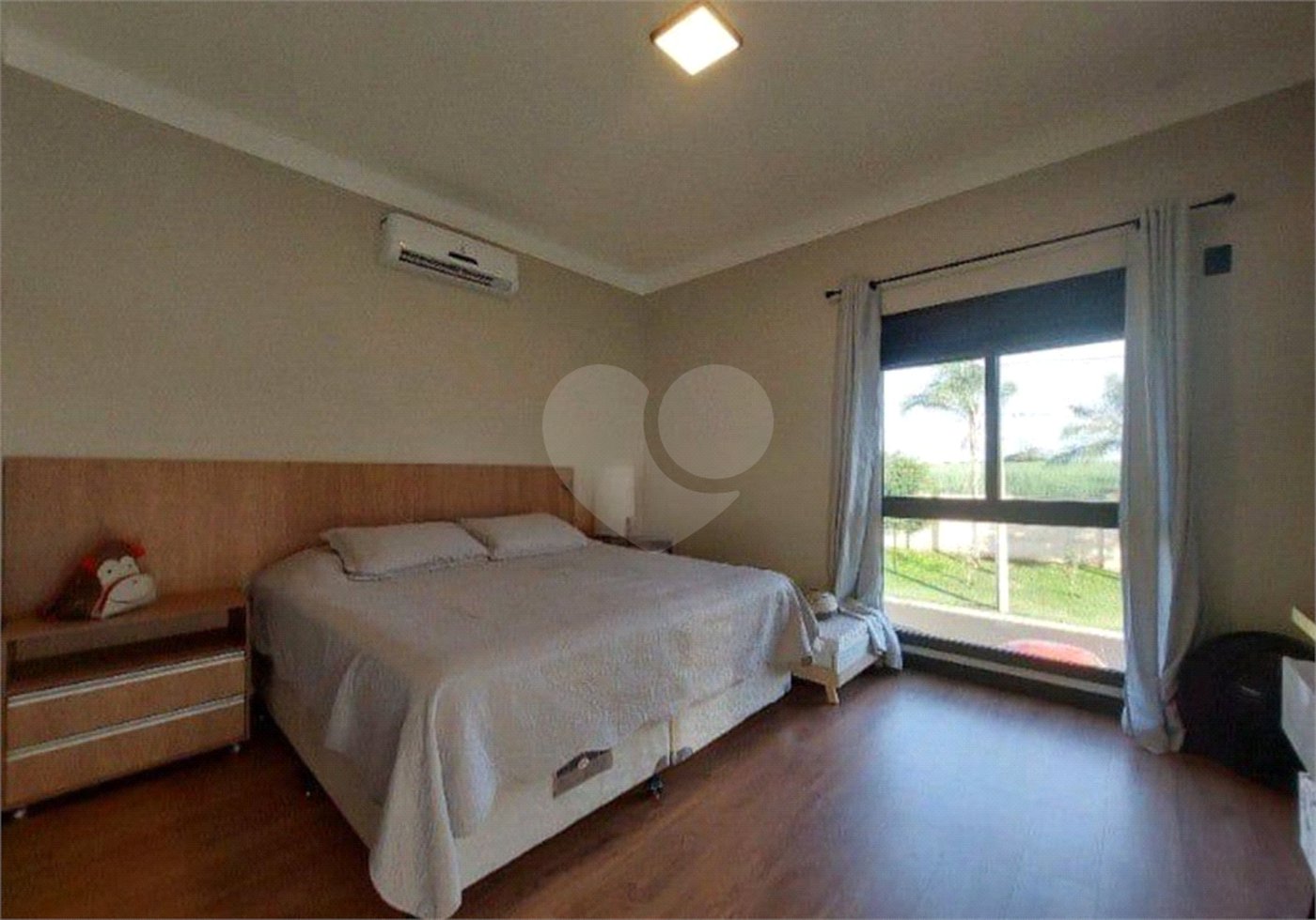 Casa à venda com 6 quartos, sendo 4 suítes, no condomínio Alto do Castelo, Ribeirão Preto - SP