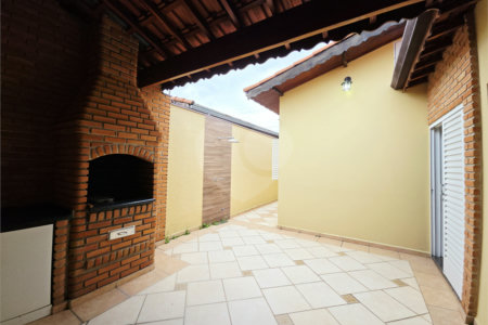 Casa à venda com 3 quartos, sendo 1 suíte, no condomínio Parque das Árvores, Sorocaba - SP