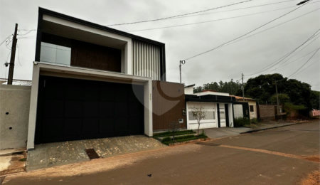 Sobrado à venda com 3 suítes em Residencial Ponta Porã I, Ponta Porã, MS