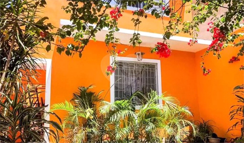 Sobrado à venda com 5 quartos, sendo 1 suíte, em Parque Edu Chaves, São Paulo, SP