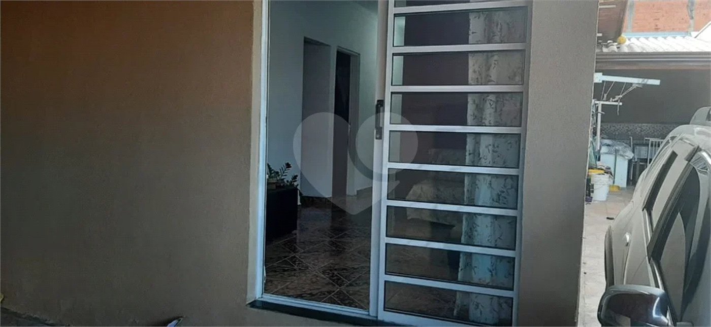 Casa Térrea à venda com 3 quartos, sendo 1 suíte, em Capela, Vinhedo, SP