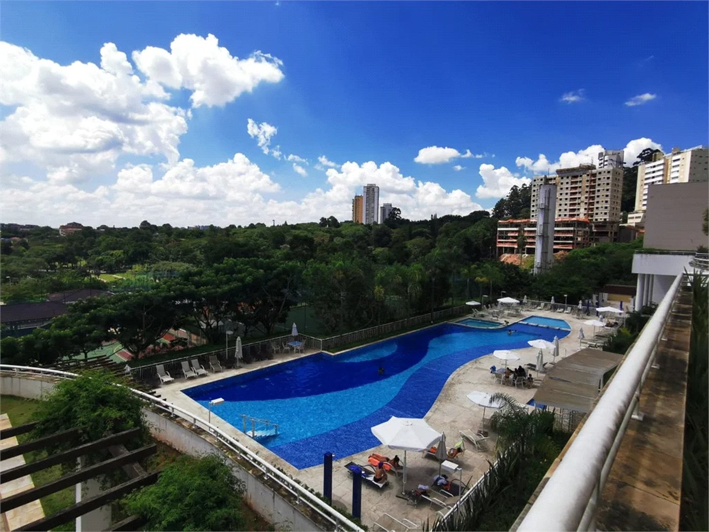 Apartamento à venda com 3 suítes em Jardim Monte Kemel, São Paulo, SP