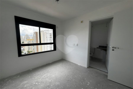 Apartamento à venda com 3 suítes em Vila Romana, São Paulo, SP