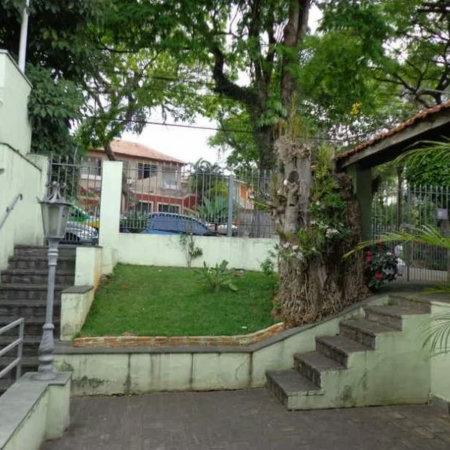 Casa à venda com 3 quartos, sendo 1 suíte, em Jardim Londrina, São Paulo, SP