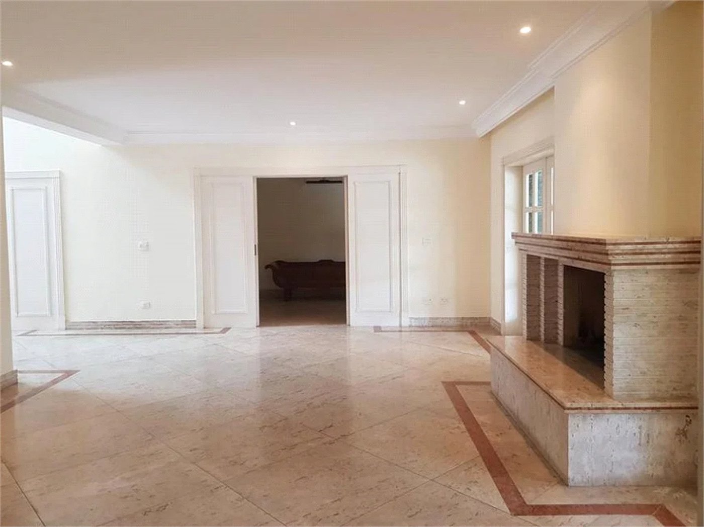 Casa à venda com 4 suítes no condomínio Vilaretto, São Paulo - SP