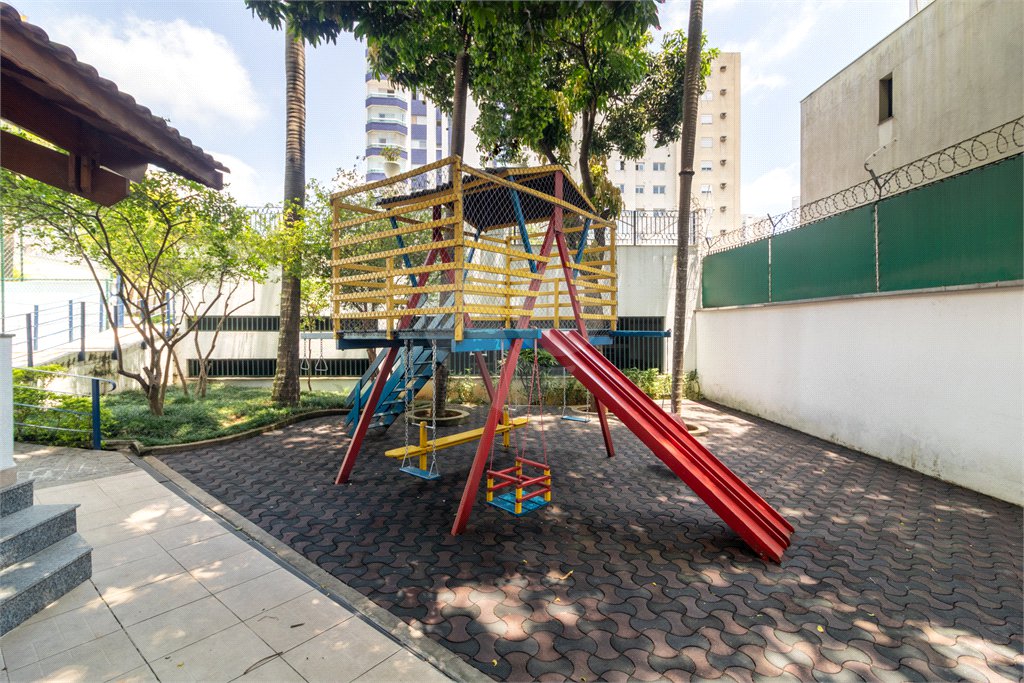 Apartamento à venda com 4 quartos, sendo 3 suítes, em Brooklin Paulista, São Paulo, SP