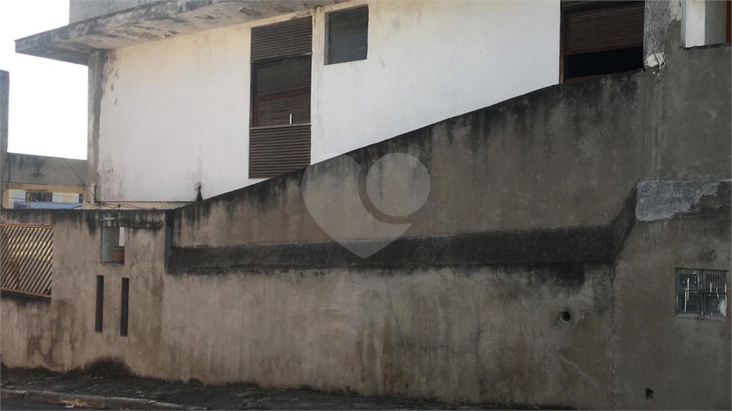 Sobrado à venda com 3 quartos em Vila Medeiros, São Paulo, SP
