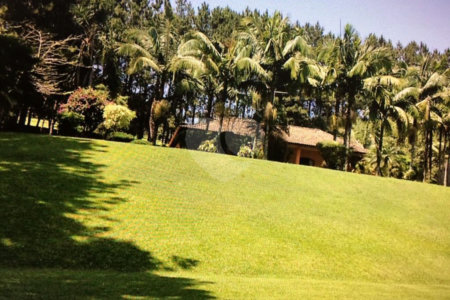Chácara à venda com 5 quartos, sendo 2 suítes, em Taiaçupeba, Mogi das Cruzes, SP