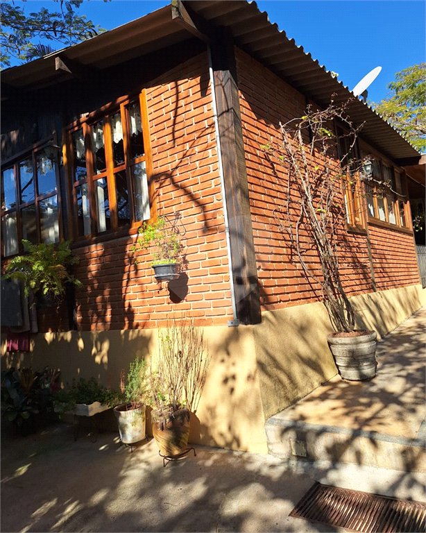 Casa em condomínio à venda com 4 quartos, sendo 2 suítes, no Centro, Bom Jesus dos Perdões, SP