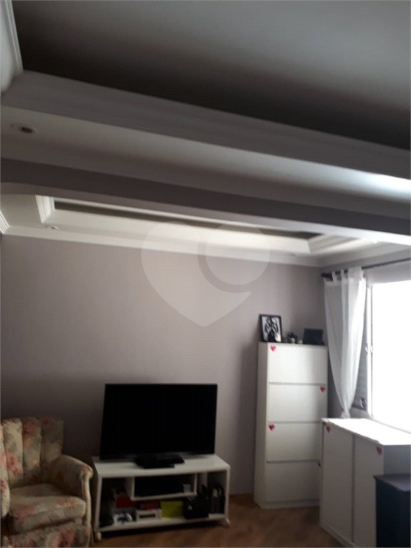 Sobrado à venda com 3 quartos, sendo 1 suíte, em Jardim Santa Mena, Guarulhos, SP
