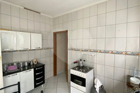 Casa Térrea com 2 dormitórios.