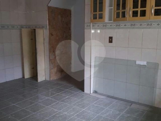 Sobrado à venda com 2 quartos em Tremembé, São Paulo, SP