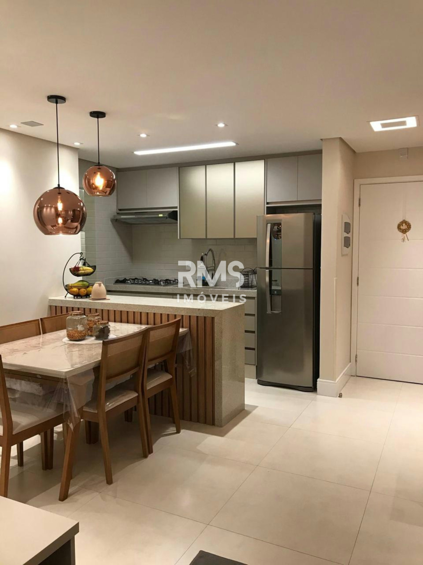 Belíssimo à venda com 3 quartos, sendo 1 suíte, no condomínio Residencial Ilhas Mediterrâneo, Itu - SP