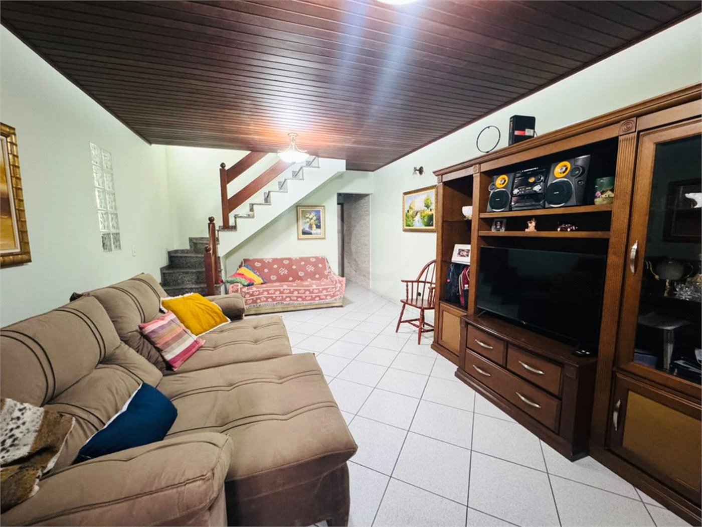 Casa à venda com 3 quartos, sendo 1 suíte,  em Vila Galvão, Guarulhos, SP