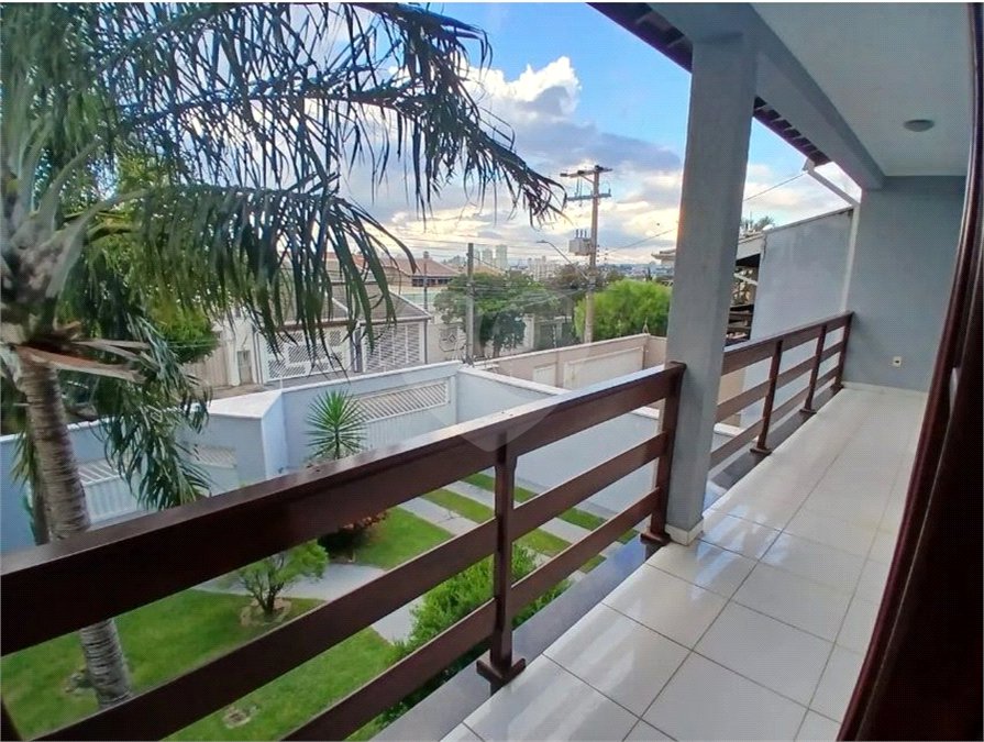 Sobrado à venda com 4 quartos, sendo 1 suíte,  em Residencial Monte Verde, Indaiatuba, SP