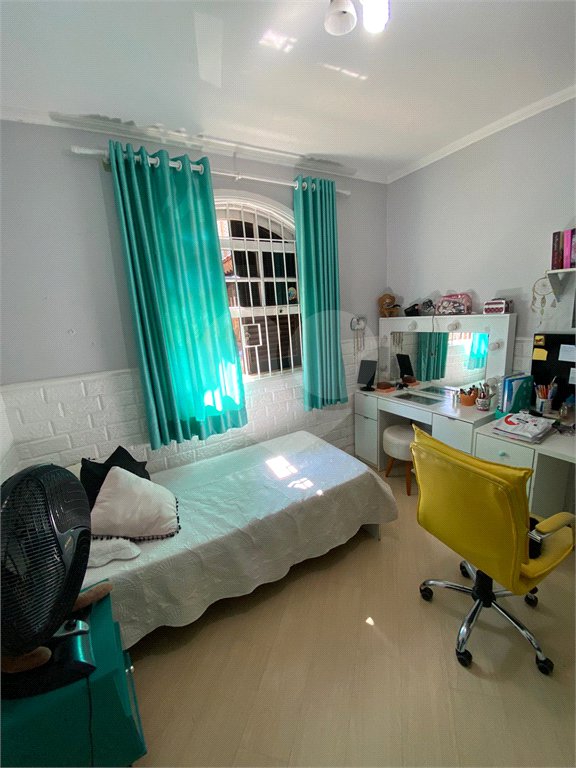 Casa à venda com 3 quartos, sendo 1 suíte,  em Parque Santa Rosa, Suzano, SP
