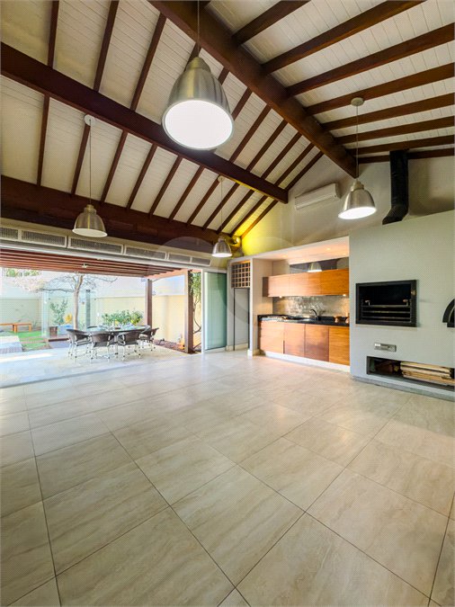 Casa à venda com 4 suítes no condomínio Villa Borghese, Indaiatuba - SP