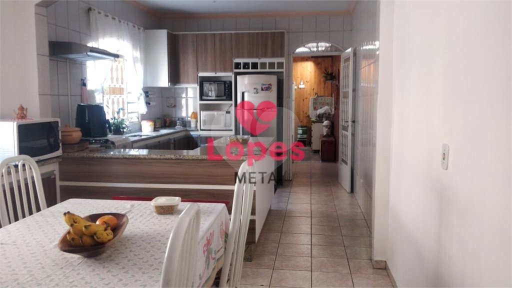 Casa à venda com 3 quartos em Parque Residencial Flamboyant, São José dos Campos, SP