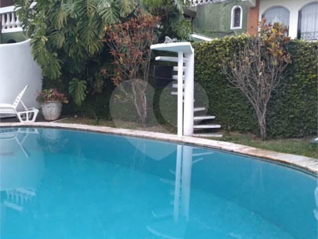 Casa à venda com 5 quartos, sendo 3 suítes,  em Serra da Cantareira, Mairiporã, SP
