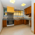 Casa à venda com 4 quartos, sendo 2 suítes, em Jardim Marajoara, São Paulo, SP