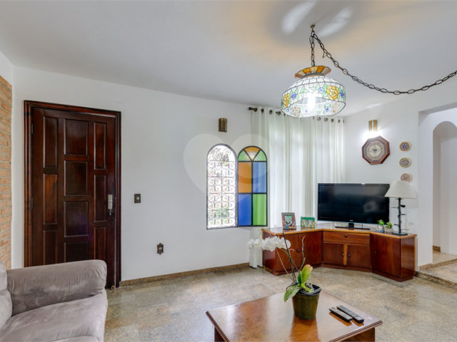 Casa de Vila à venda com 3 quartos, sendo 1 suíte,  em Granja Julieta, São Paulo, SP