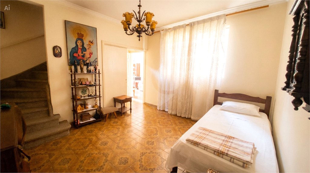 Sobrado à venda com 3 quartos em Moema, São Paulo, SP
