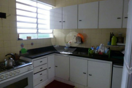 Casa Térrea à venda com 3 quartos, sendo 1 suíte, em Caxingui, São Paulo, SP