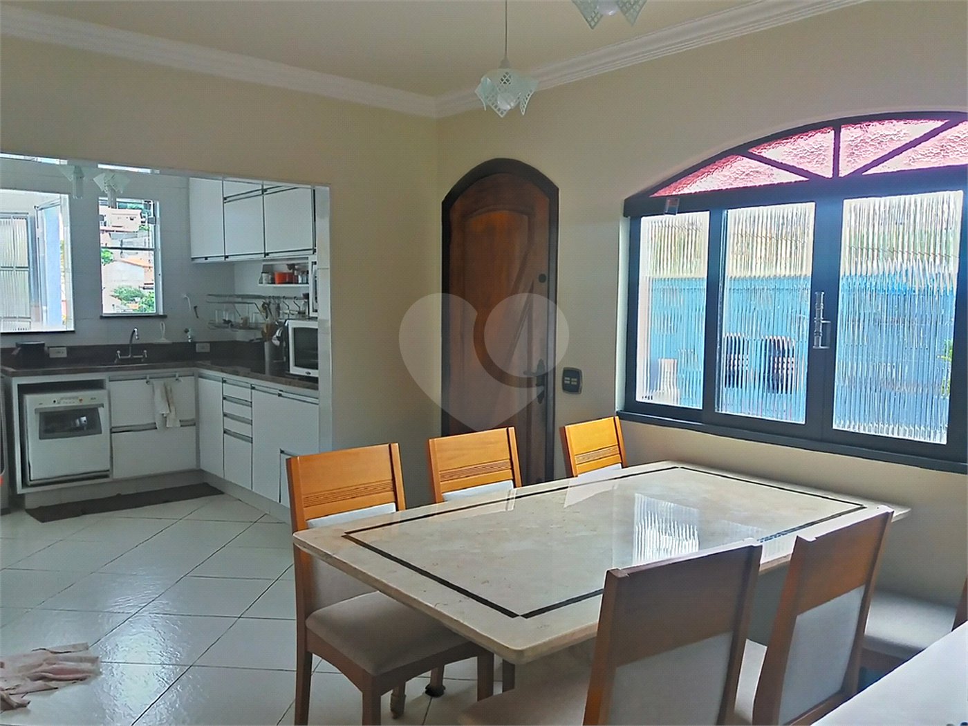 Sobrado à venda com 3 quartos, sendo 1 suíte, em Tremembé, São Paulo, SP