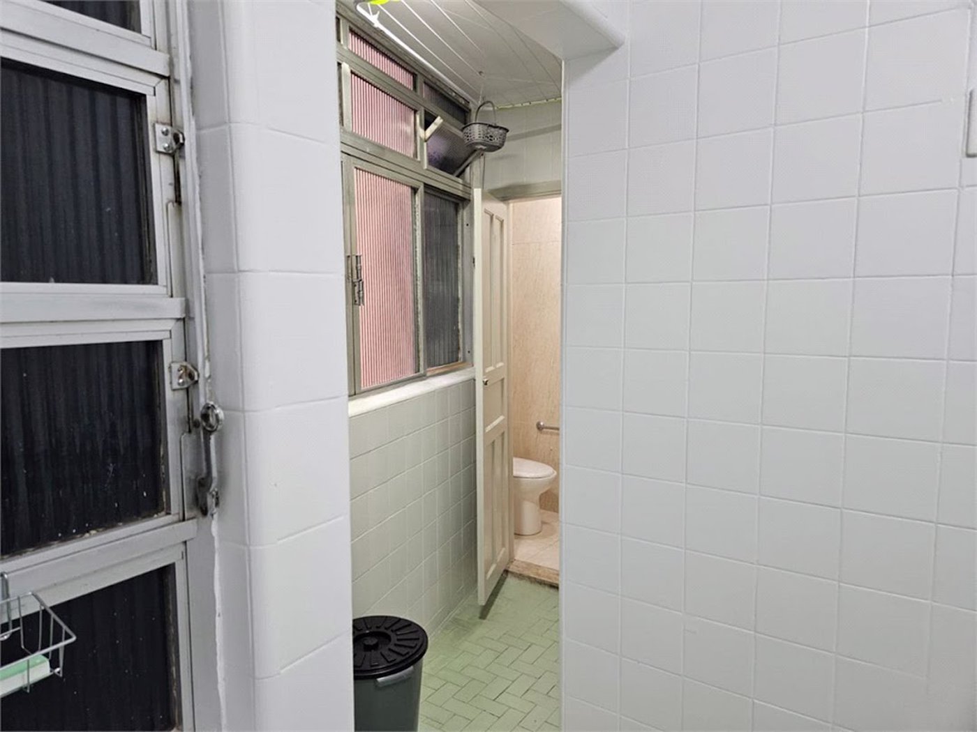 Apartamento com 3 dormitórios à venda, 98 m² por R$ 650.000,00 - Gonzaga - Santos/SP