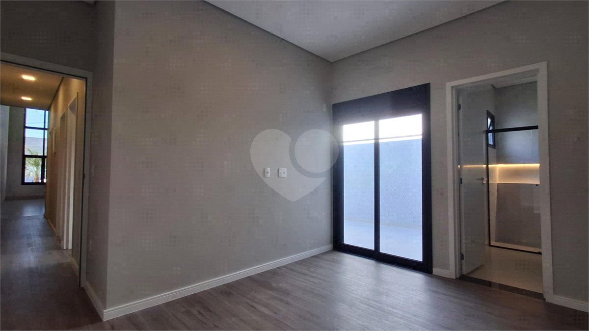 Casa à venda com 3 quartos, sendo 1 suíte, no condomínio Jardim Residencial Villagio Ipanema I, Sorocaba - SP