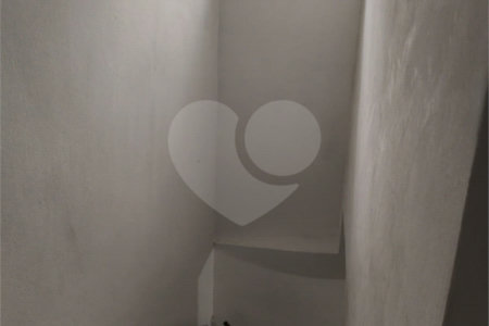 Sobrado à venda com 3 quartos, sendo 1 suíte,  em Conjunto Residencial Vista Verde, São Paulo, SP