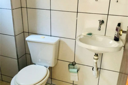 Sobrado à venda com 5 suítes em Vila Cordeiro, São Paulo, SP