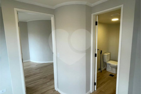 Flat à venda com 1 suíte em Liberdade, São Paulo, SP