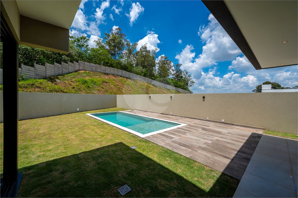 Casa à venda ou para alugar com 4 suítes no condomínio Residencial Arboretum, Vinhedo - SP