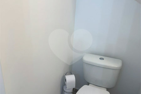 Casa à venda com 3 quartos, sendo 1 suíte, no condomínio Villas de São Francisco, São Paulo - SP