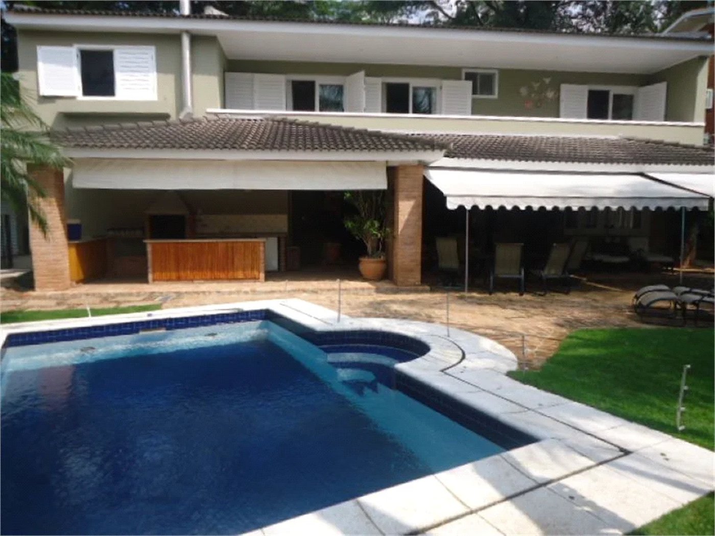 Casa à venda com 3 quartos, sendo 2 suítes,  em Vila Tramontano, São Paulo, SP