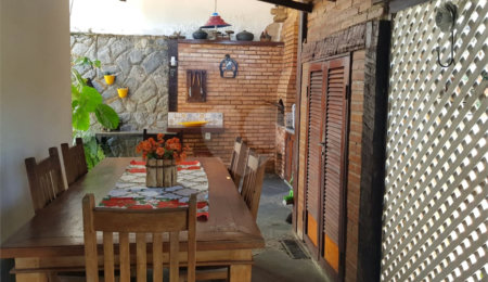 Casa em condomínio à venda com 3 quartos, sendo 2 suítes,  em Alto de Búzios, Armação dos Búzios, RJ