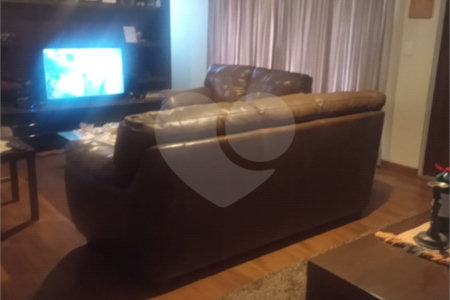 Casa à venda com 2 suítes em Jardim Santa Bárbara, Atibaia, SP