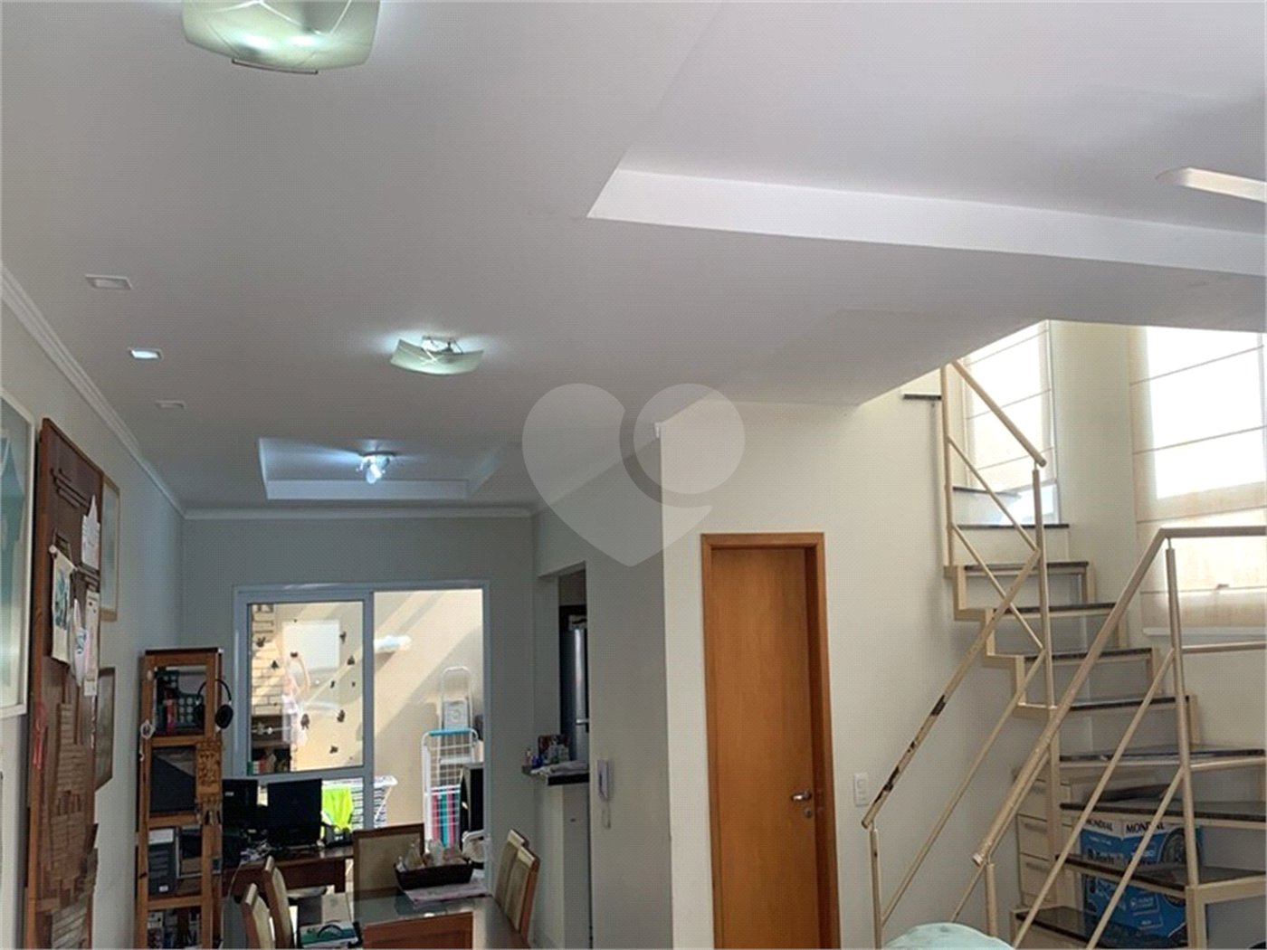 Casa à venda com 3 quartos, sendo 1 suíte, no condomínio Residencial Belle Ville Itaycy, Indaiatuba - SP