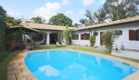 Casa Térrea à venda com 4 suítes em Interlagos, São Paulo, SP