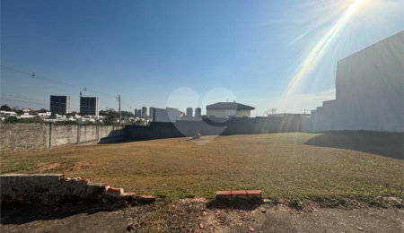 Terreno à venda no condomínio Portal da Primavera, Sorocaba - SP