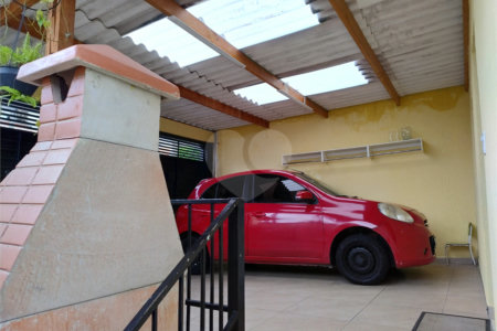 Casa à venda com 3 quartos, sendo 1 suíte,  em Vila Rei, Mogi das Cruzes, SP