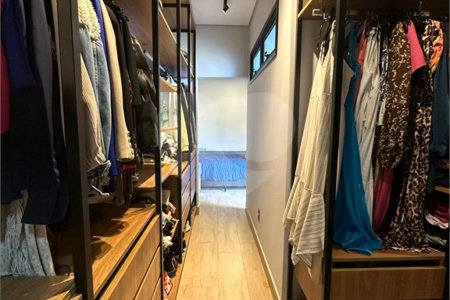 Casa à venda com 3 quartos, sendo 1 suíte, no condomínio Residencial Evidências, Indaiatuba - SP
