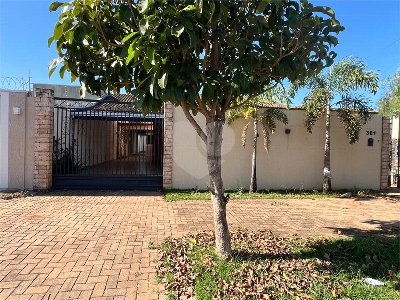Casa à venda com 3 quartos, sendo 1 suíte, em Ipê, Três Lagoas, MS