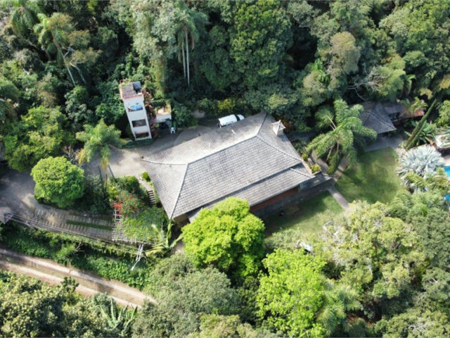 Chácara à venda com 4 quartos, sendo 2 suítes,  em Tremembé, São Paulo, SP