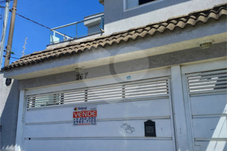 Sobrado à venda com 3 suítes em Vila Nivi, São Paulo, SP