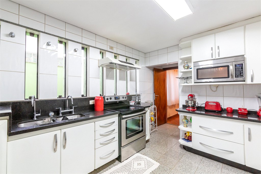 Casa à venda com 4 quartos, sendo 2 suítes, em Brooklin Paulista, São Paulo, SP