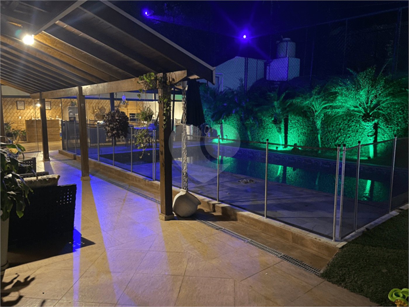 Casa à venda com 4 quartos, sendo 2 suítes, no condomínio Jardim do Ribeirão II, Itupeva - SP